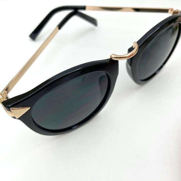 Black Lenses/Gold Metal Frame Sunglasses - Picture 4 of 7